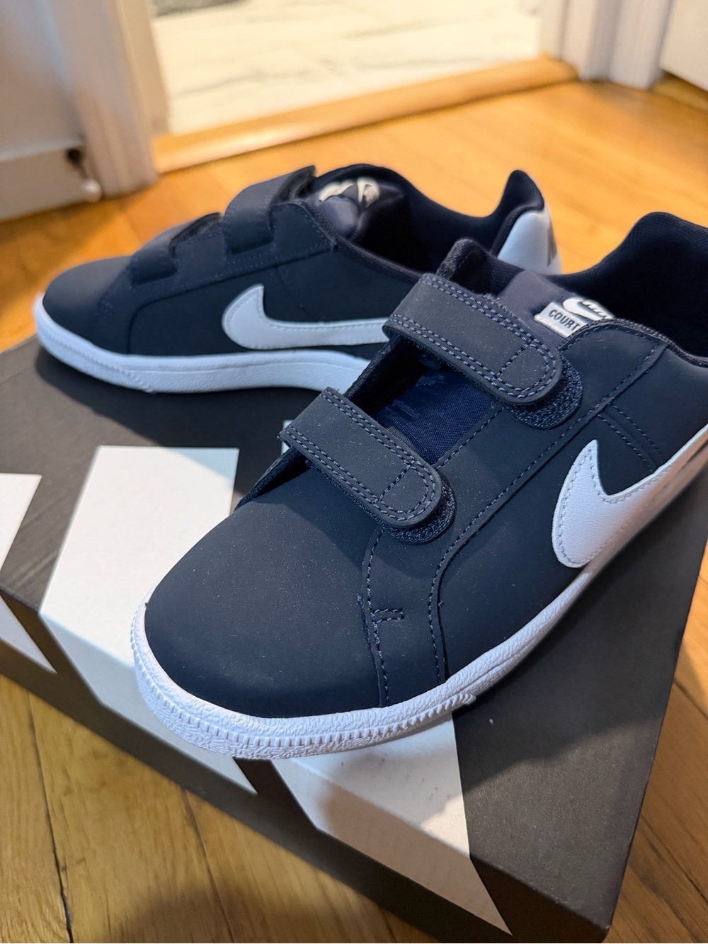 Nike Court Royale Kids' Navy and White Court Shoes NWOB